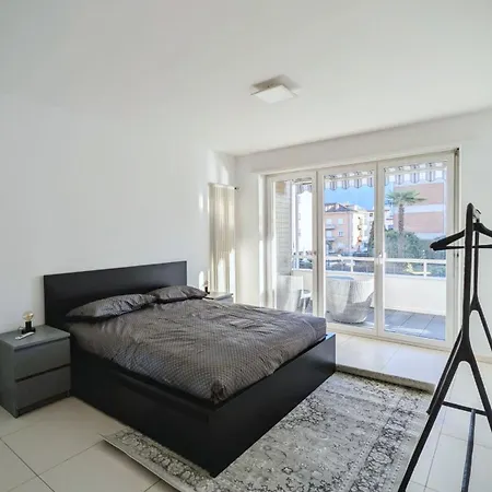 Moderne Mit Traum-balkon